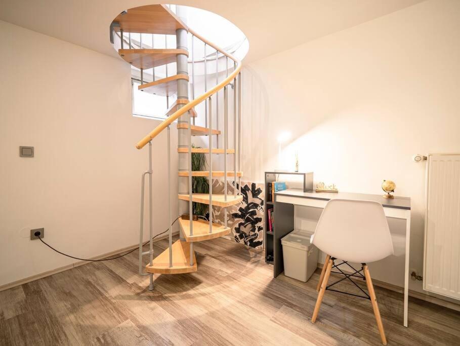 Modernes Apartment Auf 2 Etagen In Ruhiger Lage Zentral Zu Stadion Und Westfalenhallen ドルトムント エクステリア 写真
